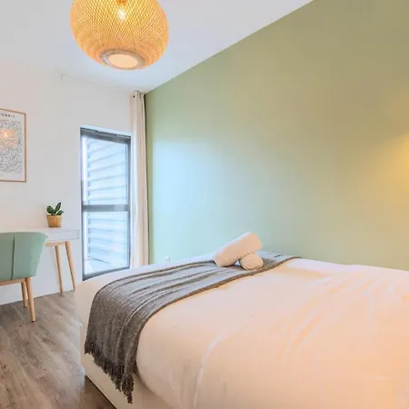 Appartement Europe/flandres Stations With Balcony!